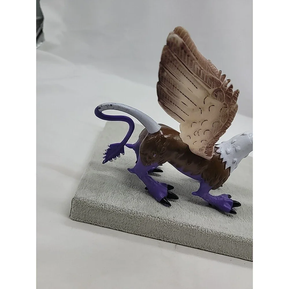 SDE Shantou Winged Purple And Silver Dragon Plastic Figure 7
